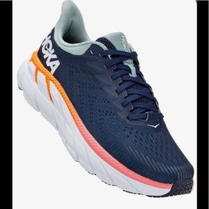 BARELY USED HOKA W Clifton 7